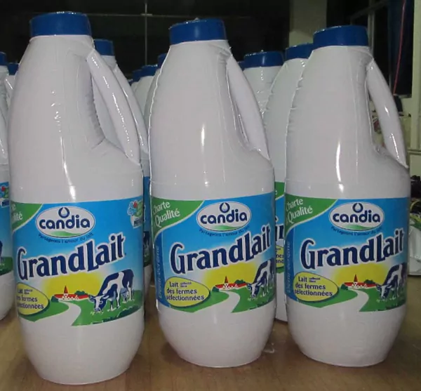 bouteille de lait Candia Grandlait : structure gonflable personnalisée