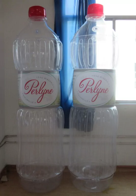 Bouteille eau Perlyne : bouteille géante sur mesure transparente