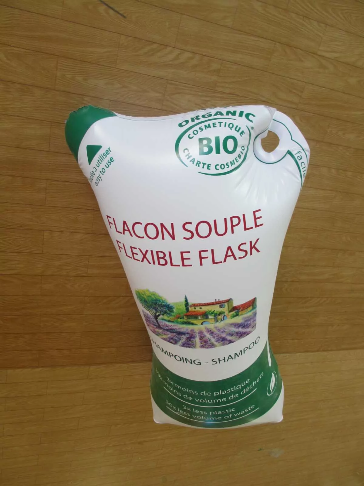 flacon souple flexible flask : plv packaging pour magasin