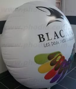 ballon en forme de lentille gonflable blackfox marque de botte