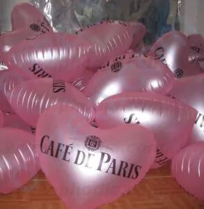 minis coeurs cafe paris gonflé de 30cm à l'air de couleur rose