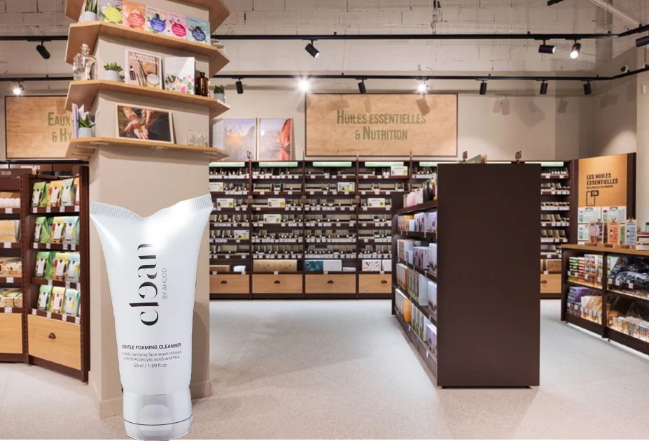 plv tube crème dans un magasin de cosmétique