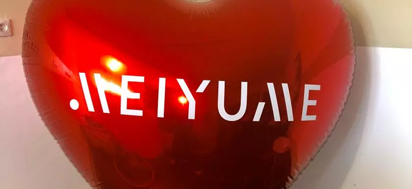 cœur gonflable publicitaire rouge